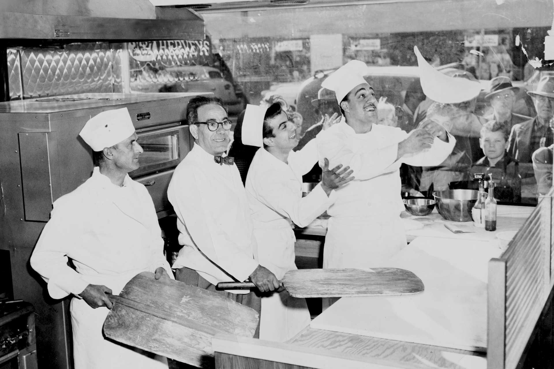 authentic Neapolitan pizza Since 1932